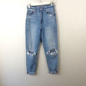 American Eagle Mom Distressed Light wash Jeans